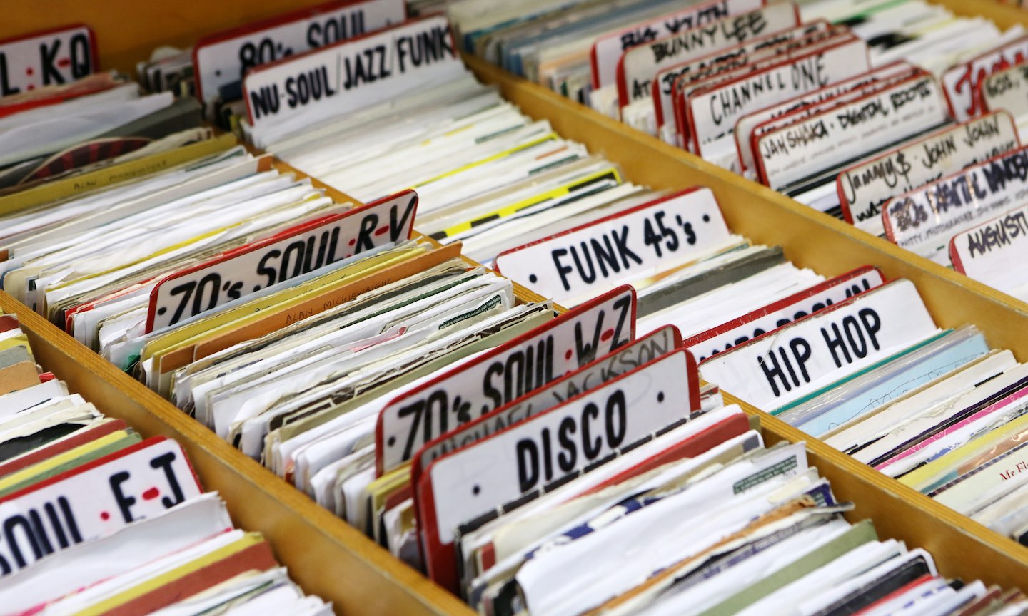 洋書 Joel Whitburn HIT RECORDS 1954 - 1982 Hit Records 1954-1982 | Amazon.com.br