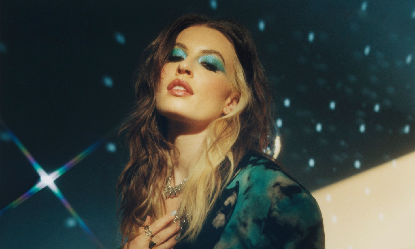 Fletcher Returns With Becky s So Hot