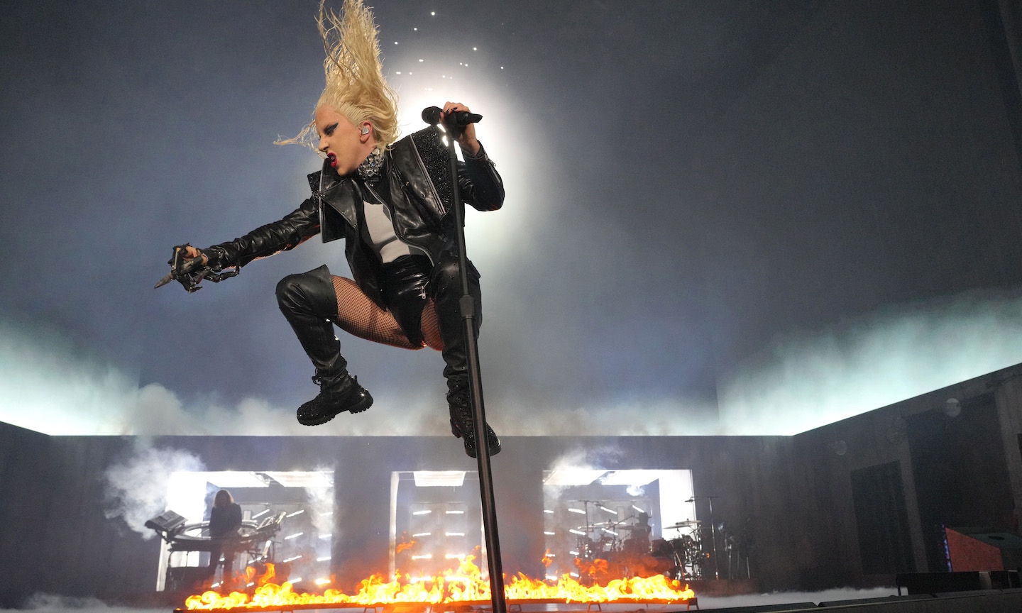 lady gaga tour 2014