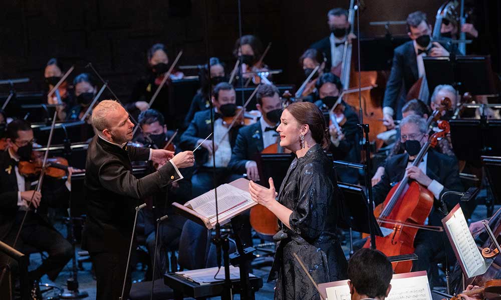 Yannick Nézet-Séguin conducts the Met Orchestra and Chorus with Lise Davidsen
