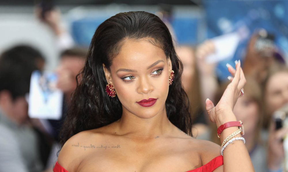 Rihanna is Undoubtably a Fashion Icon, Here's Why