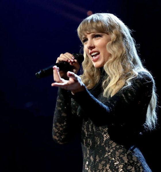 Taylor-Swift-Songbook-University-Texas