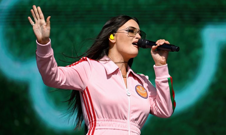 Kacey Musgraves Shares ‘star-crossed’ Documentary For Anniversary