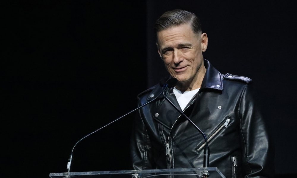 Bryan Adams Announces So Happy It Hurts Tour Dates