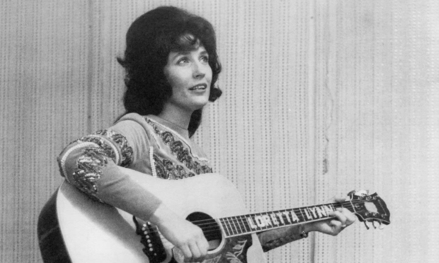Don't Come Home A-Drinkin'': Loretta Lynn's Feminist Anthem | uDiscover