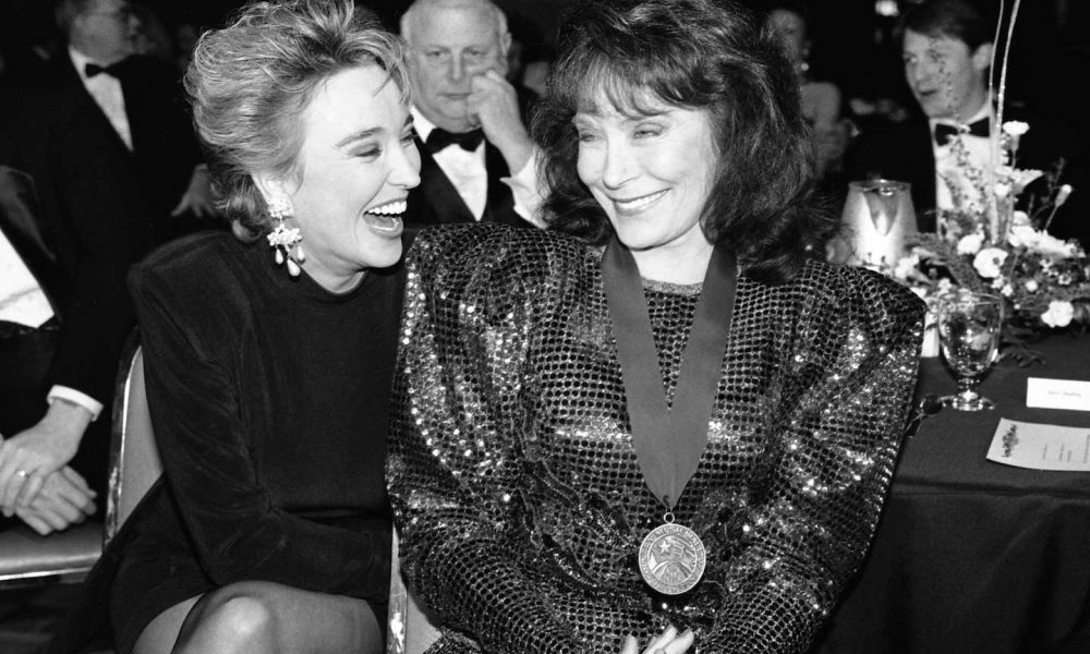 Tanya Tucker and Loretta Lynn - Photo: Beth Gwinn/Getty Images