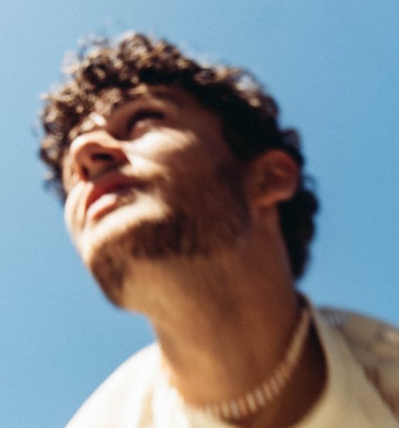 Max Drazen – Photo: Claire Schmitt (Courtesy of Capitol Records)