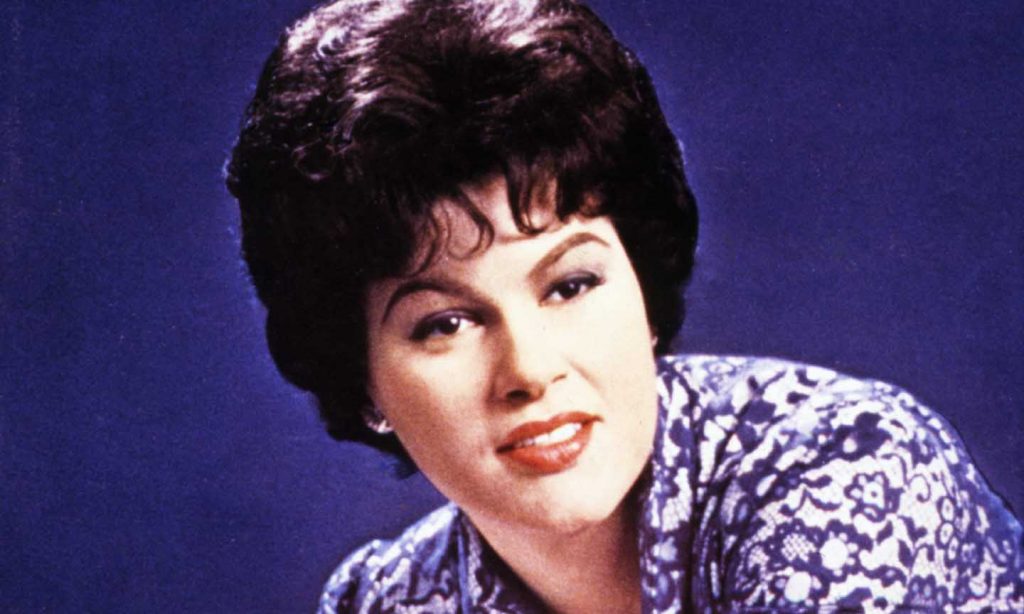 'I Fall To Pieces': The Patsy Cline Classic That Took Six Months To Hit ...