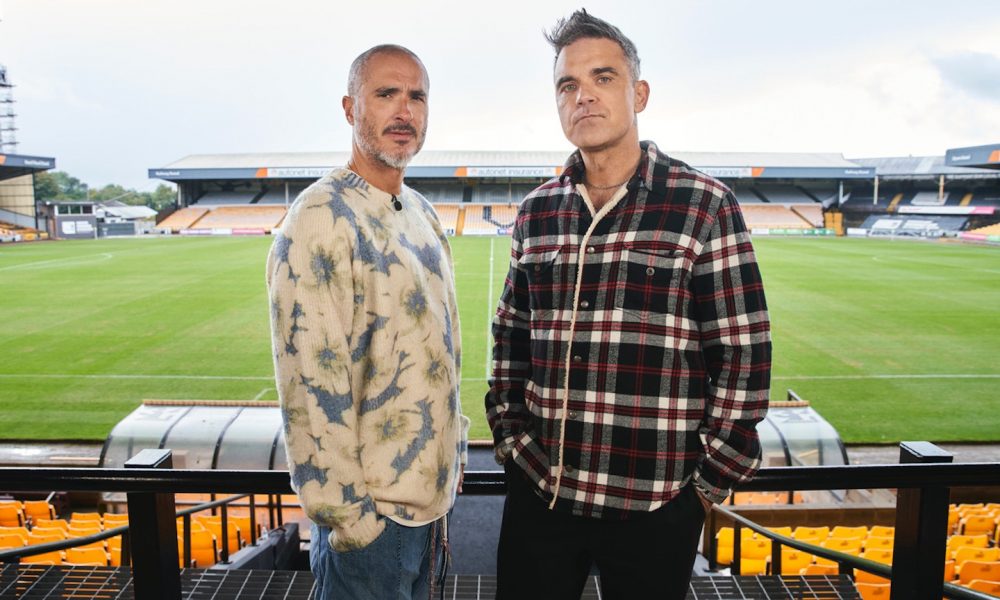 Robbie Williams and Zane Lowe - Photo: Courtesy of Zane Lowe on Apple Music 1