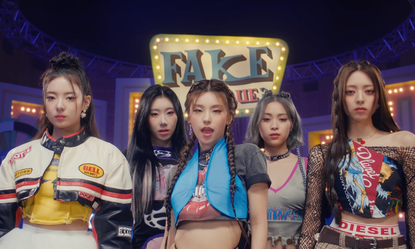 ITZY's 'Checkmate' Album: Stream It Now – Billboard