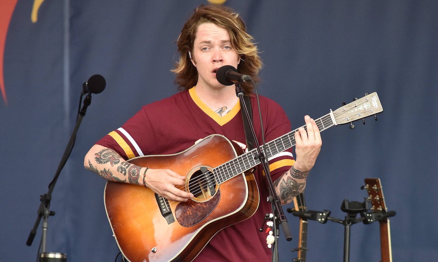 Billy Strings Announces Summer Headlining Tour