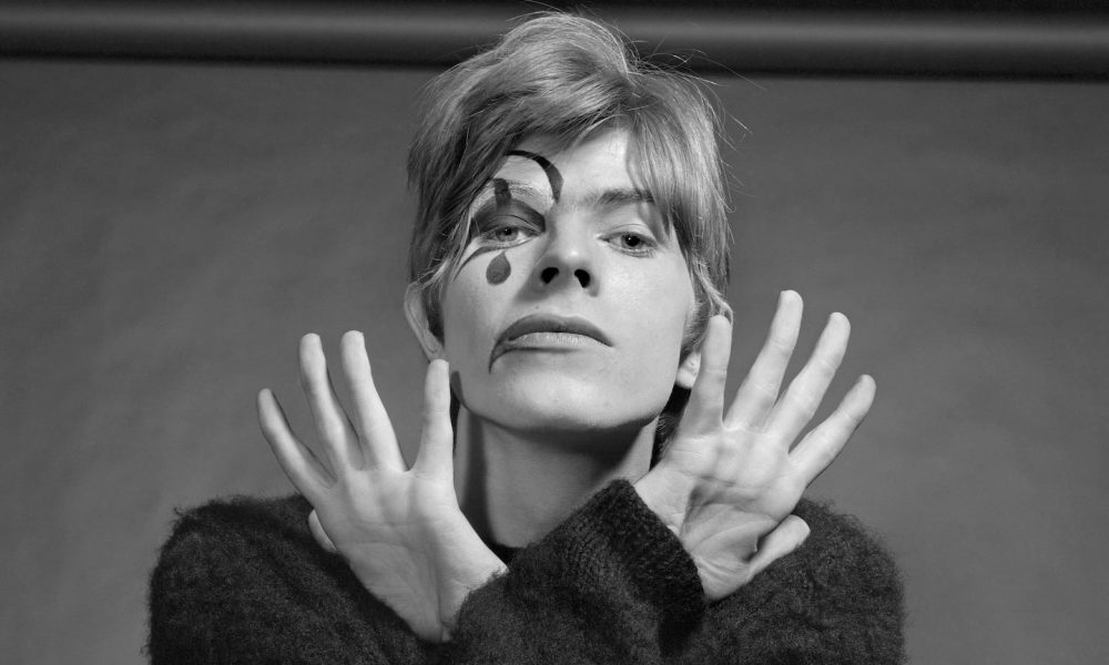 David Bowie - Photo: Gerald Fearnley (courtesy of Decca Records)