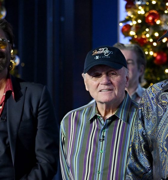 John Stamos, Bruce Johnston and Mike Love of the Beach Boys on 'Fox and Friends' in December 2022. Photo: Steven Ferdman/Getty Images