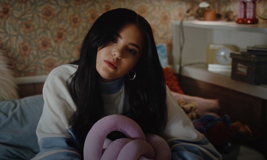 Lauren Spencer Smith Shares Video For ‘Best Friend Breakup’