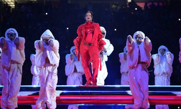 Rihanna Scores Five Albums On Billboard Chart After Super Bowl