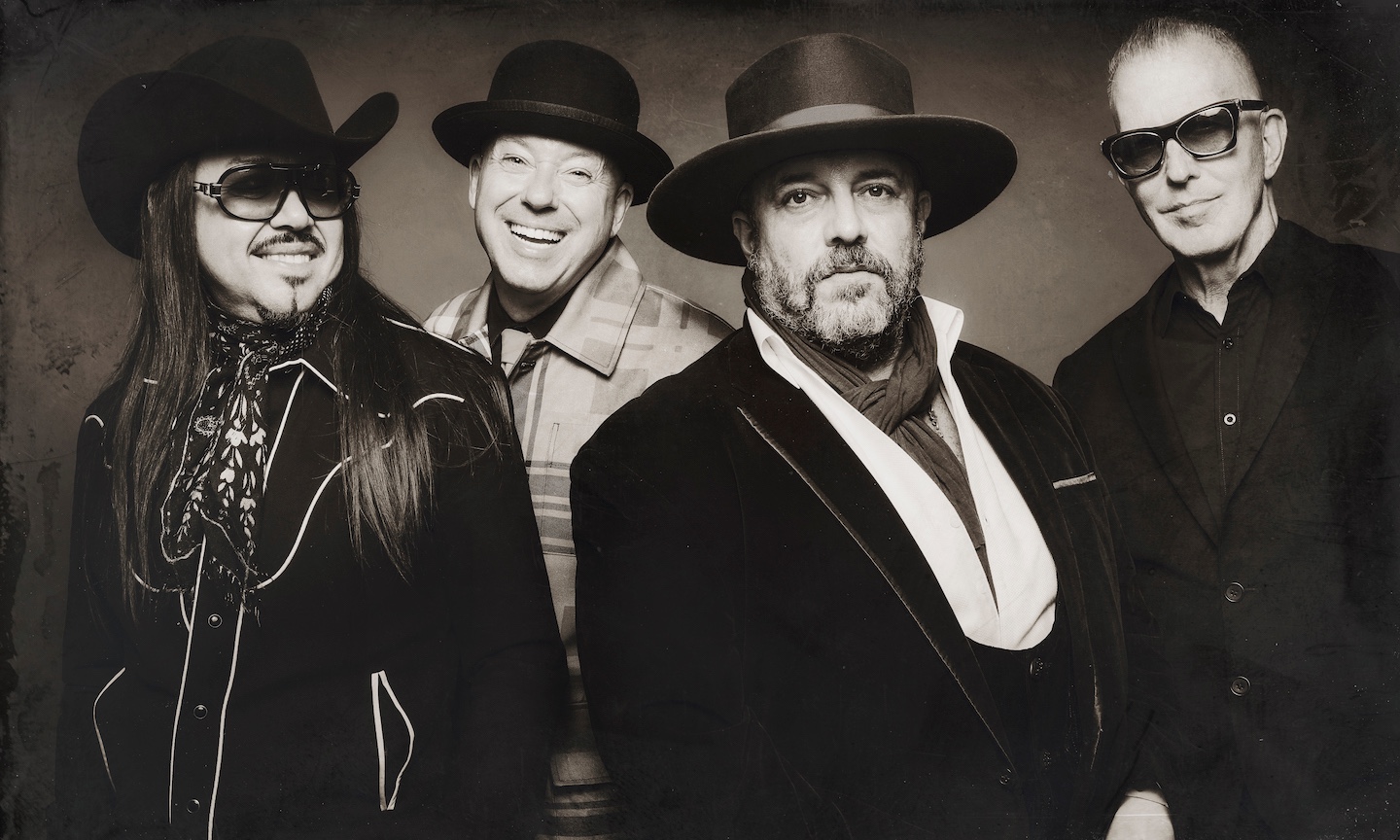 米2LP The Mavericks In Time (10th Anniversary Deluxe) VMCMV0150A The Valory Music Co. /00660 Amazon.com: In Time (10th Anniversary Deluxe) [Electric Blue