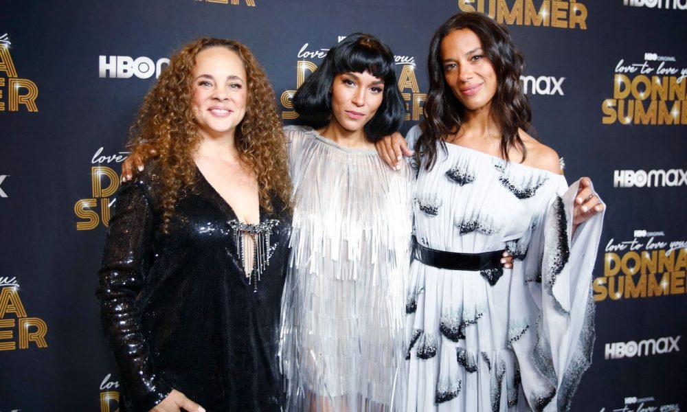 Mimi Dohler, Brooklyn Sudano, and Amanda Sudano-Ramirez - Photo: LEONARDO MUNOZ/AFP via Getty Images