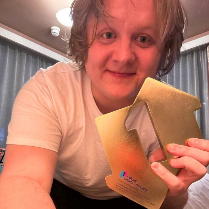 Lewis Capaldi - Photo: Official Charts Company