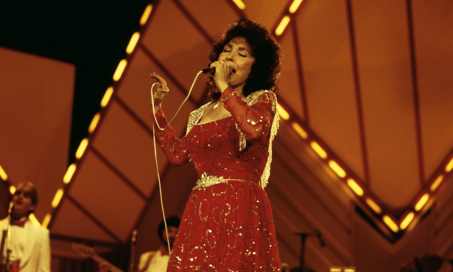 loretta lynn red dress Lookin' Back Loretta Lynn Vintage Booklet