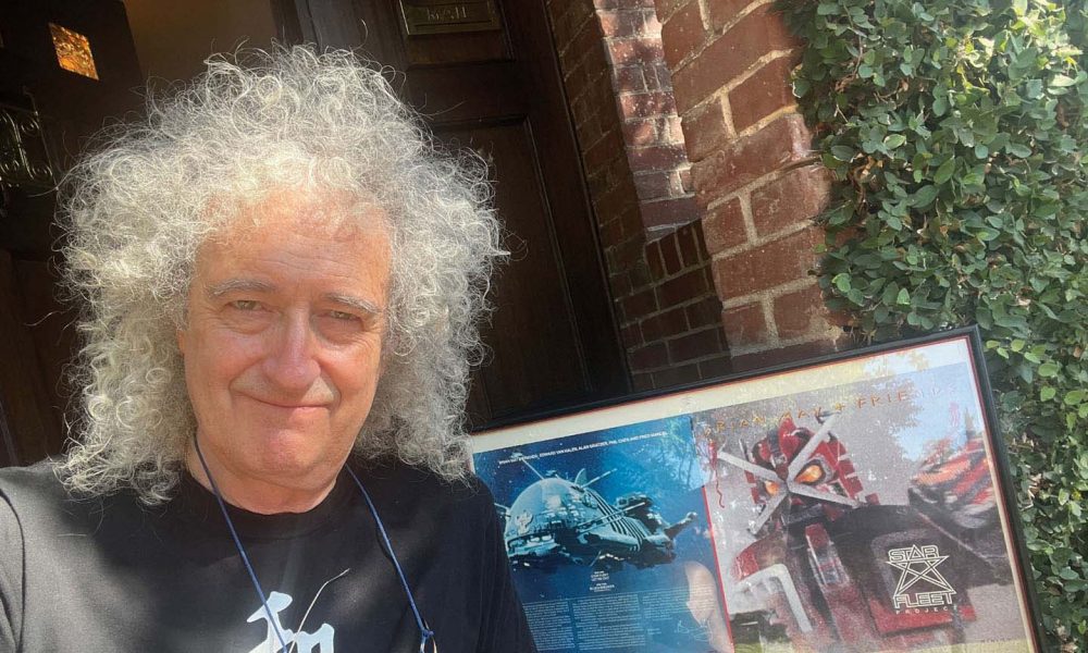 Brian-May-In-The-Studio-Star-Fleet