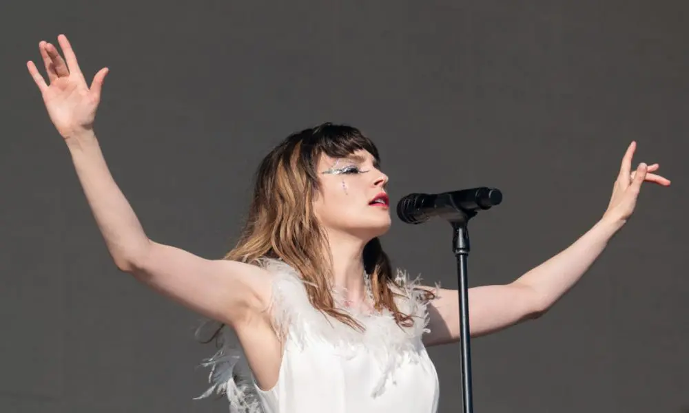 Lauren-Mayberry-Solo-Tour