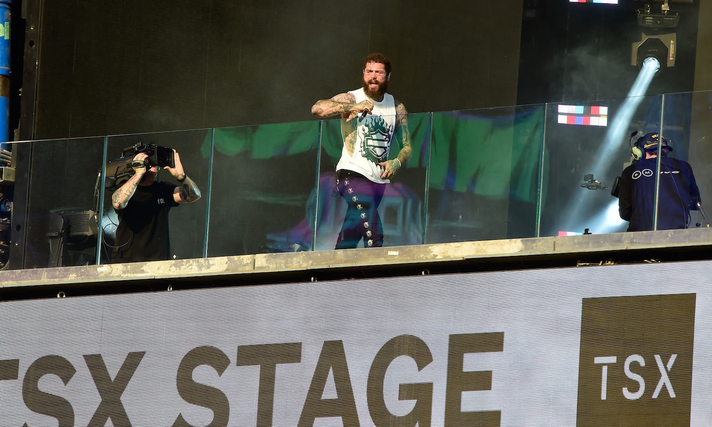 Post Malone Surprises Fans With Times Square Performance