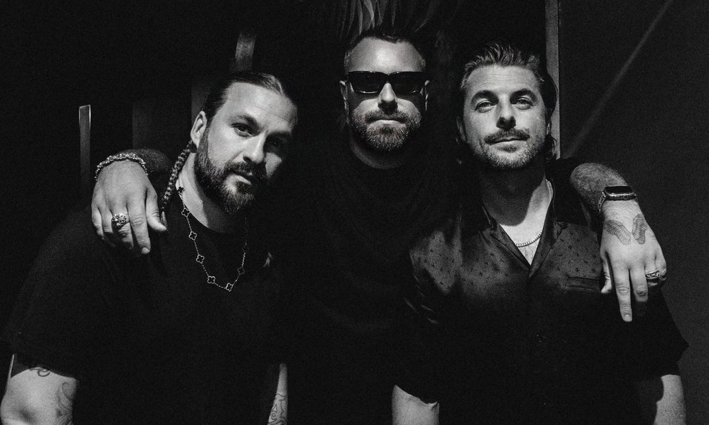 https://www.udiscovermusic.com/wp-content/uploads/2023/07/Swedish-House-Mafia-Paradise-Again-Live-1.jpg