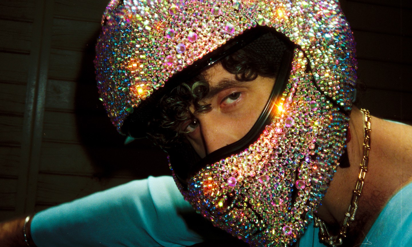 Lauv Releases Music Video For ‘Love U Like That’