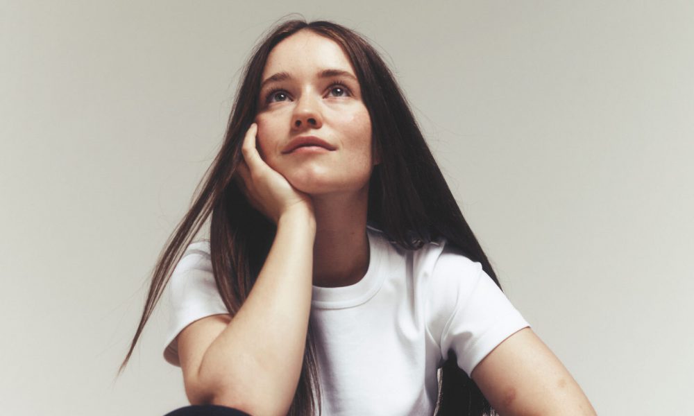 Sigrid – Photo: Petros (Courtesy of Artist’s Way Agency)