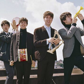 uDiscover Music image background