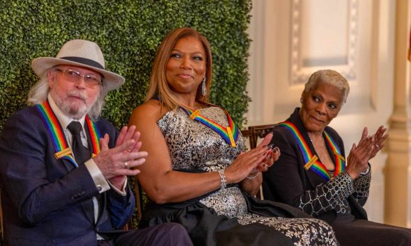 Barry Gibb, Queen Latifah and Dionne Warwick - Photo: Tasos Katopodis/Getty Images