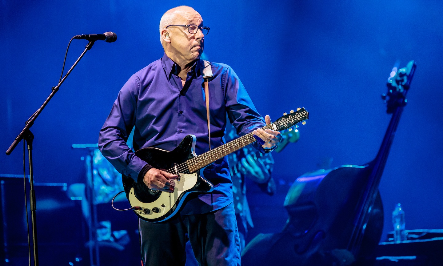 Mark Knopfler’s Guitar Heroes Eyes UK No.1 With ‘Going Home’