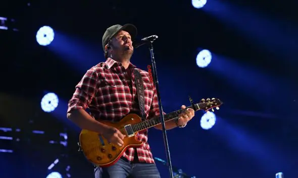 Luke-Bryan-Academy-Of-Country-Music-Awards
