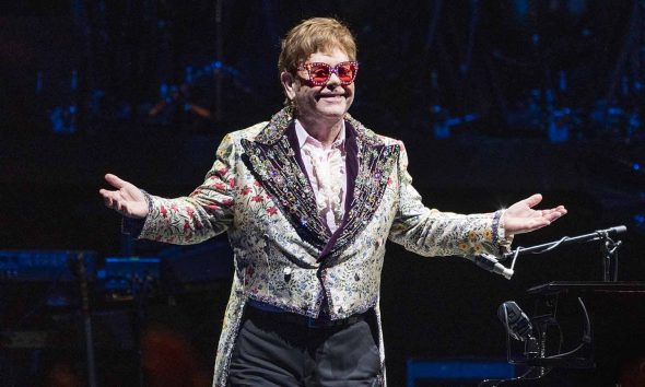 Elton-John-Wonderful-World-Disney-Holiday-Spectacular