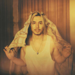 uDiscover Music image background