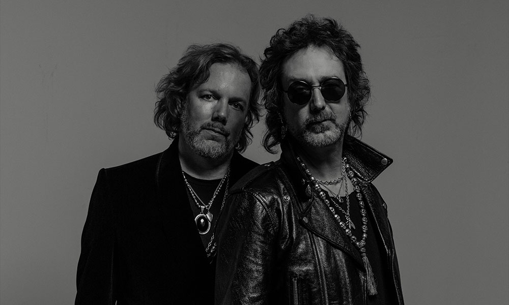 The Black Crowes photo by Errol Colandro