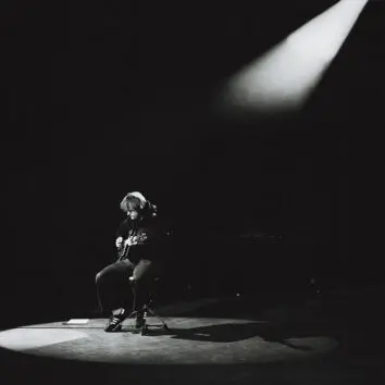 uDiscover Music image background