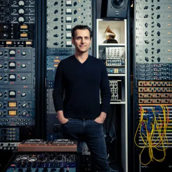 uDiscover Music image background