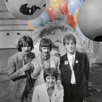 uDiscover Music image background