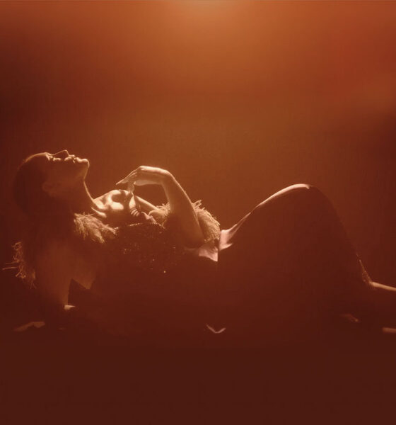 Jessie Ware Sauna