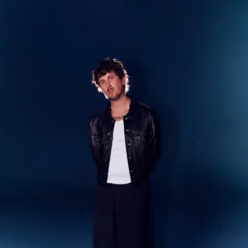 uDiscover Music image background