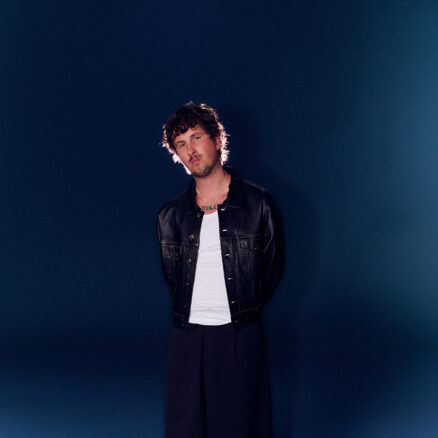 uDiscover Music image background